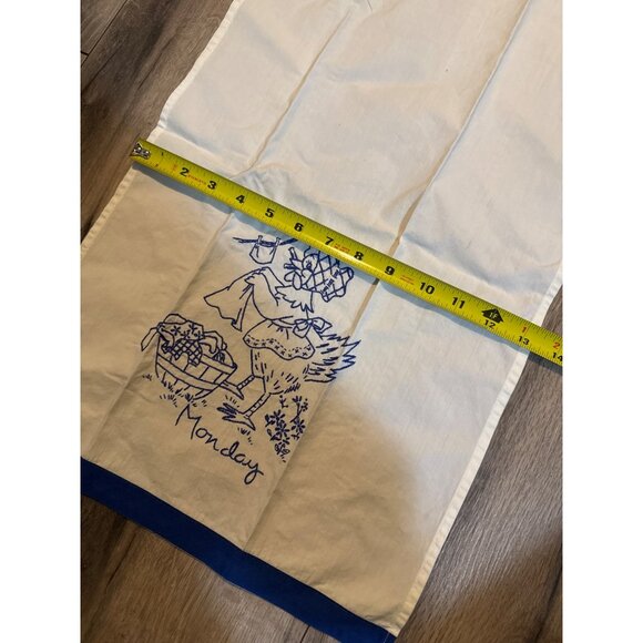 Vintage Embroidered "Monday" Chicken Laundry Kitchen Towel Cotton - Picture 3 of 5